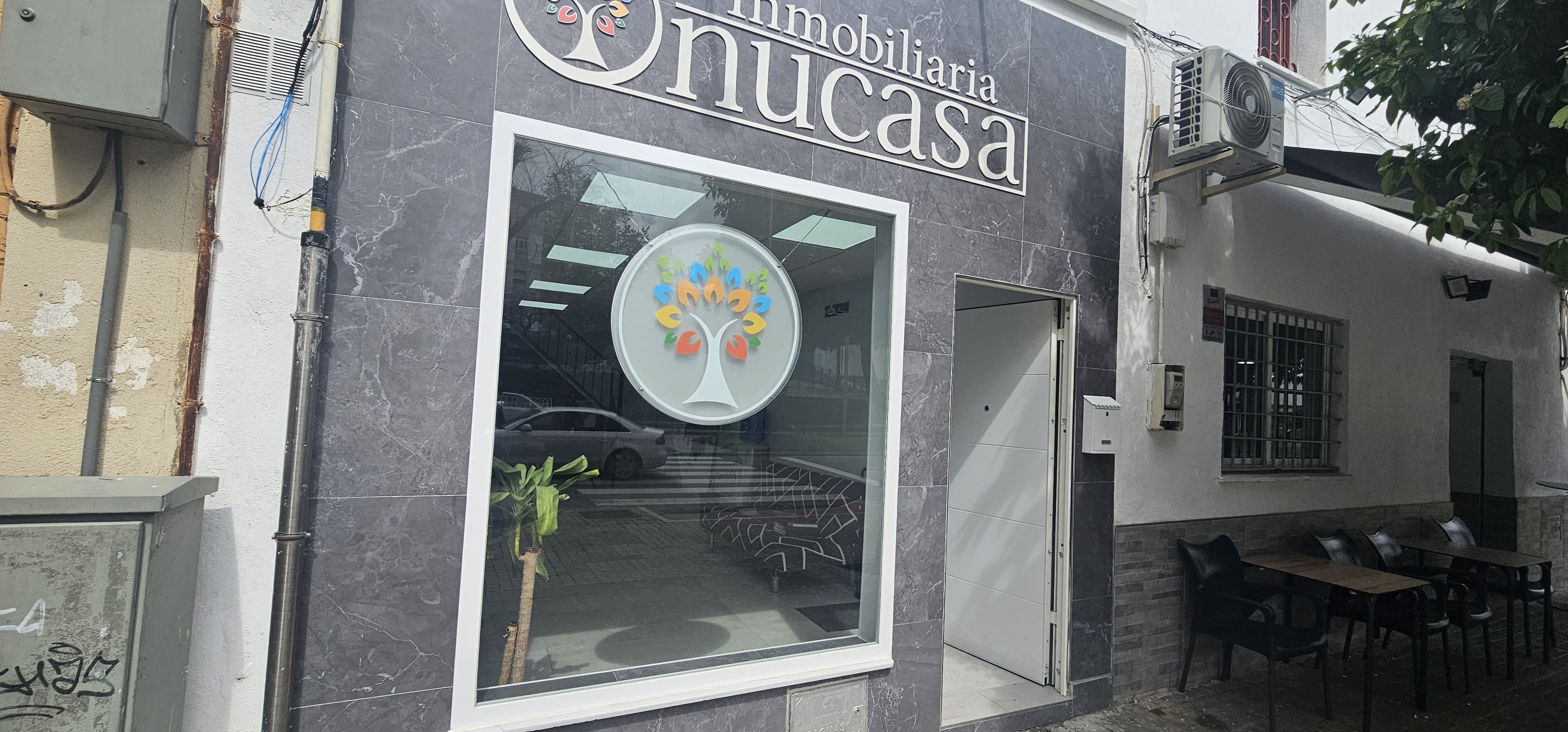 Fachada de la oficina de Onucasa en la Avenida Santa Marta, Huelva
